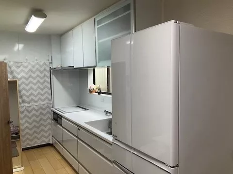 The first floor has been fully renovated and is well-maintained, ready to move in as is