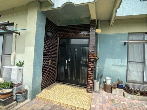 Parking for 3 or more cars, land over 100 tsubo, quiet residential area, rural scenery, two-story building, good view - Image 3