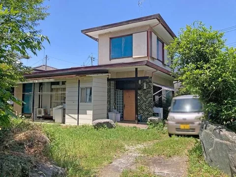 Guidance available on the day! Approximately 90 tsubo of land! Convenience stores and supermarkets are abundant within walking distance!