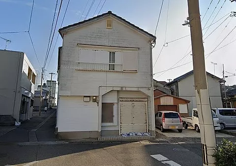 Used single-family home in Nomo Town