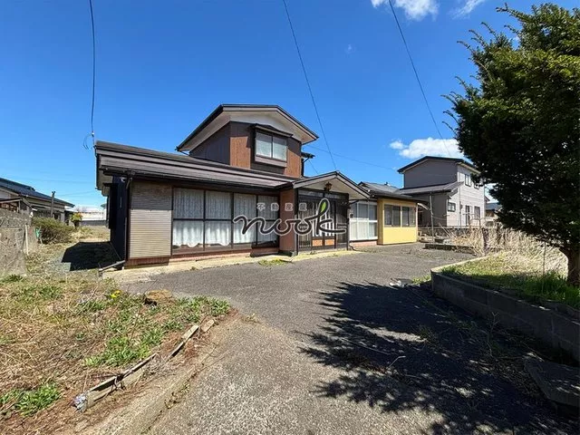 Approximately 100 meters on foot to enjoy a panoramic view of the Pacific Ocean! A spacious property with a main house and a separate building♪