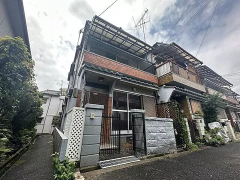 Used single-family home in Toriicho, Higashi-Osaka City