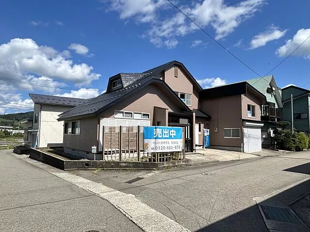 Used single-family home in Yurihonjo City, Yajima Town, Nanokamachi, Shimoyamadera