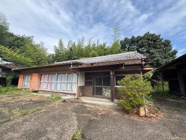 Miyazaki City, Oaza Tsutsumichinai (Miyazaki Jingu Station), single-story building, 6DK