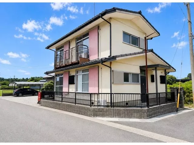 3LDK used house in a nature-rich living environment near Lake Biwa.