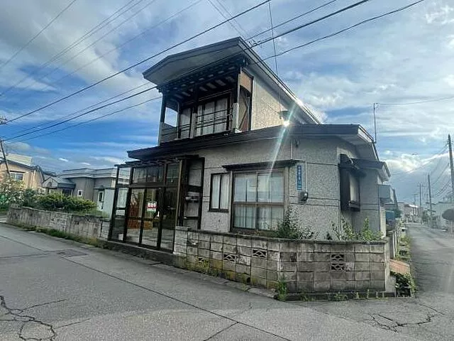 Used single-family home in Chigari 4-chome for sale