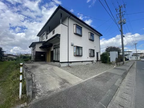 Kitakami City Magoyashiki (Kitakami Station) 2-story Building 5LDK