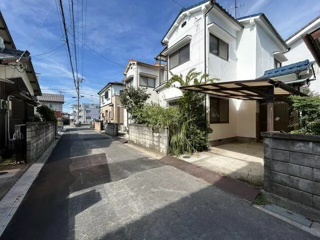 Matsuyama City Higashichoudo 2-chome (Koiwa Station) 2-story building 3DK