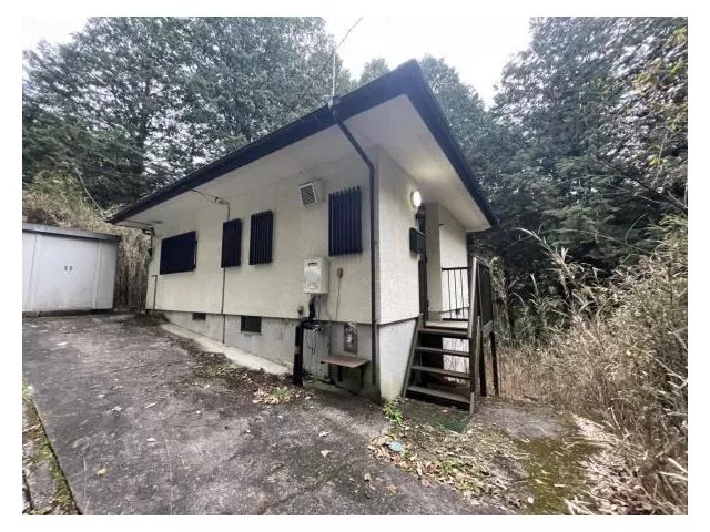 Close to a golf course, also recommended for use as a second house!
