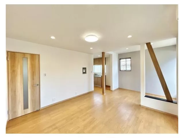 [Open House Held] [Renovation work completed] [New equipment replaced] Parking for 2 cars in parallel