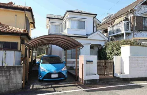 Oaza-Nishido, Moroyama-machi, Iruma-gun (Bushu-Nagase Sta.) 2F 4LDK

4.8 million yen