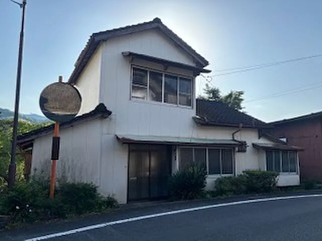 Used single-family home Takachiho Town Mitai