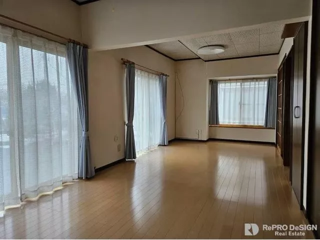 ■ Used house in the Izumi area!■ Compact 3SLD■ 6 minutes on foot to the kindergarten!