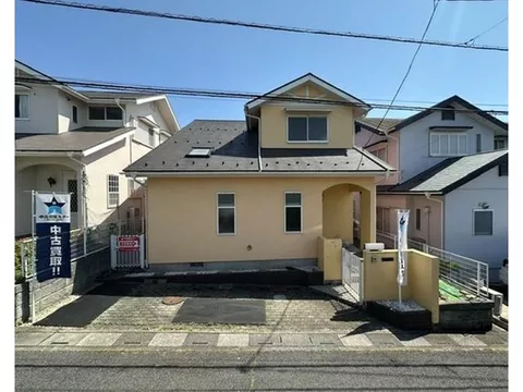 Today viewing OK / Currently for sale! A pleasant location with shopping facilities within walking distance!