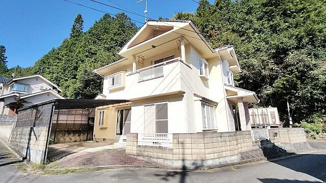 Used single-family home in Arita, Kitahiroshima Town, 5LDK house