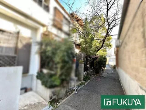 Kashiwara City, Kokubuhonmachi 4-chome (Kawachi-Kokubun Station) 2-story building 6DK