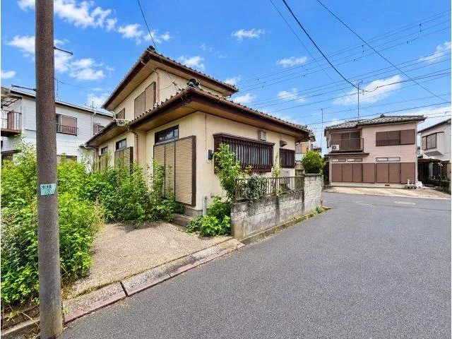 Approximately 70 tsubo of land! Water facilities have been repaired ♪ Spacious 4DK home ♪