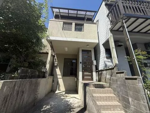 Kyoto City, Yamashina Ward, Shimonomiya Gyoushadani (Oiwake Station) 2-story 6LDK
