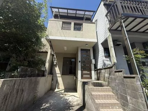Kyoto City, Yamashina Ward, Shimonomiya Gyoushadani (Oiwake Station) 2-story 6LDK