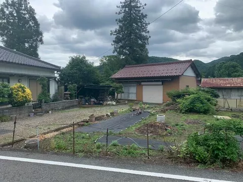 Ibi County, Ibigawa Town, Tazukitoku, (Tazukiguchi Station) 2-story studio