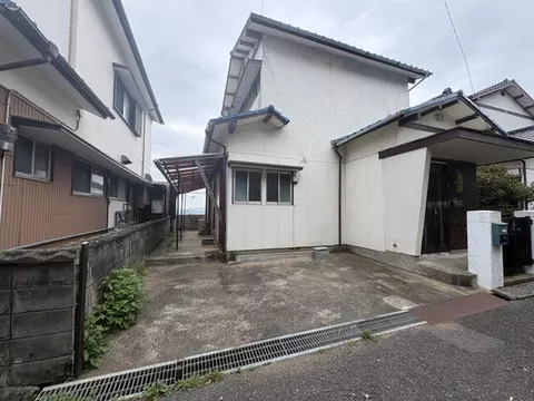 Yahazucho, Moji Ward, Kitakyushu City (Komorie Station) 2-story 4DK - Image 1
