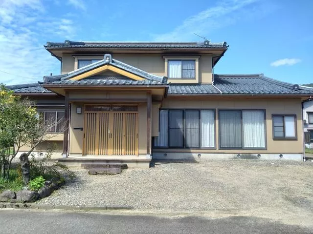 Higashi-Kambara District Aga Town Yoshizu (Mikawa Station) Two-story building 5LDK