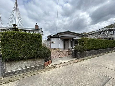 Used single-family home in Takao 1-chome, Kanazawa City.