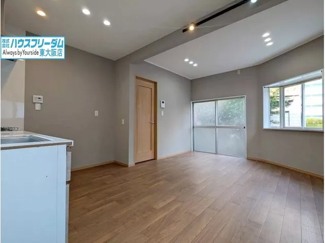 ☆Available for viewing today☆ Northeast corner lot♪ Good lighting and ventilation! Renovation completed in December 2025!