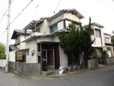 Takamatsu City, Kinuma Town Koretake (Kinuma Station) 2-story building 3DK