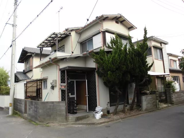 Takamatsu City, Kinuma Town Koretake (Kinuma Station) 2-story building 3DK