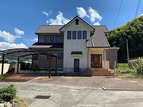 Used single-family home in Matsuyama City, Joruri Town