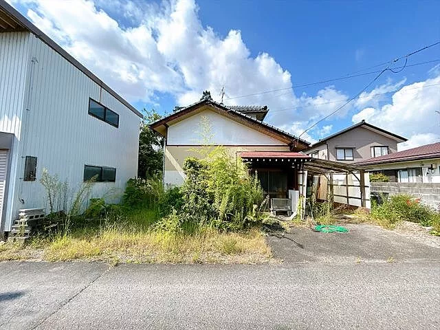 Used single-family home in Gosen City, Gosen