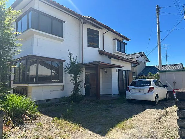 Used single-family home in Niihama City, Nakanishi Town, single-family home