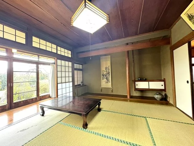 A beautifully calculated Japanese space woven with stones and plants♪