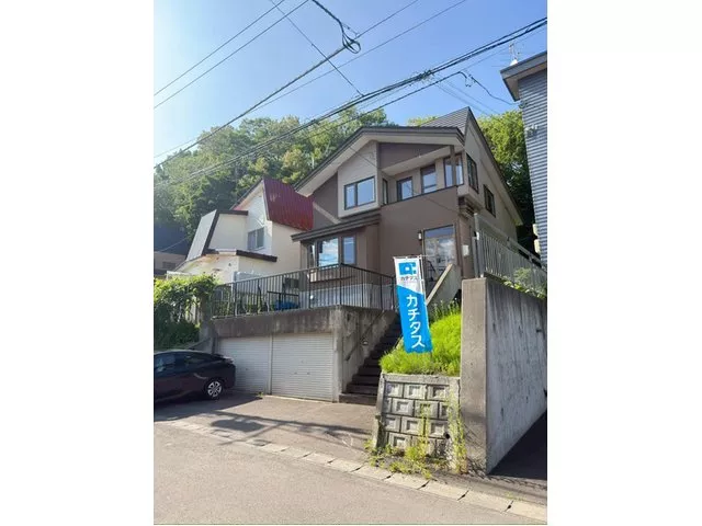 [Includes built-in garage for 2 cars!] Spacious 4LDK with plenty of storage♪