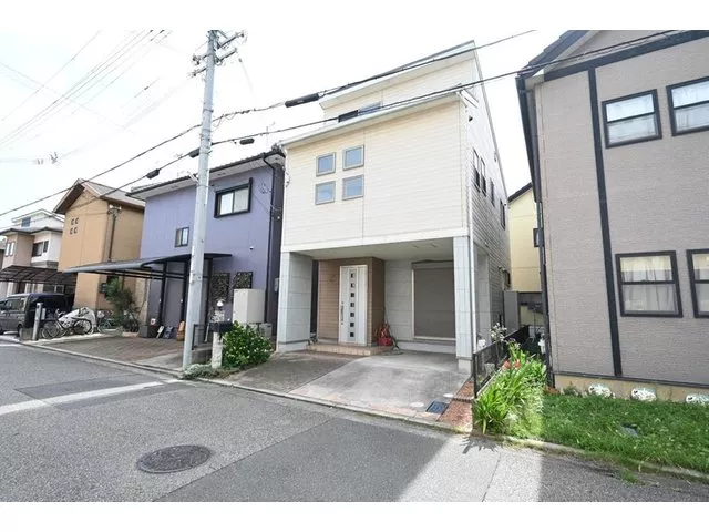■The interior has been used carefully■Maruai approximately 450m■Seven-Eleven approximately 320m
