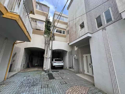 Hatsusecho Wada 6.8 million yen