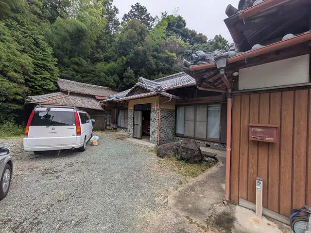 Tsu City, Ishi Town, Koyama (Ise Hatta Station), single-story building, 6DK