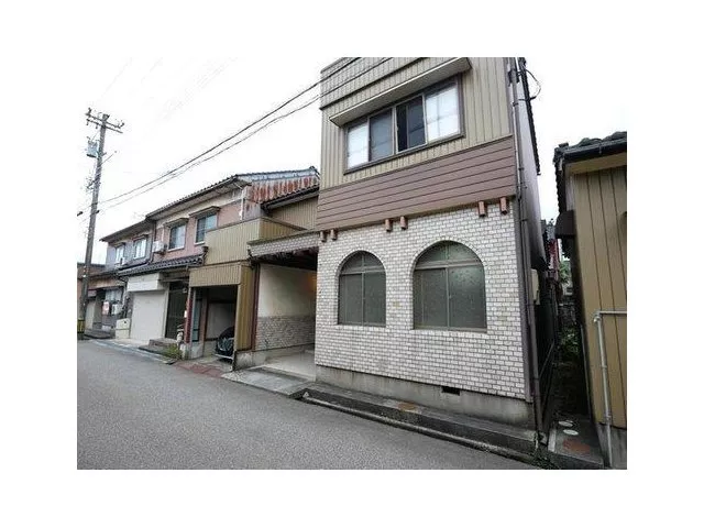 Shimomakino (Daiichi Inn Shinminato Cross Bay-mae Station) 3,200,000 yen