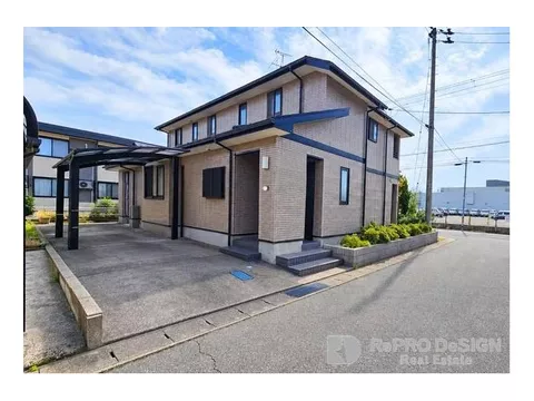 ■All-electric house on a southeast corner lot! ■Includes parking for 2 cars! ■Has space for 1 carport!