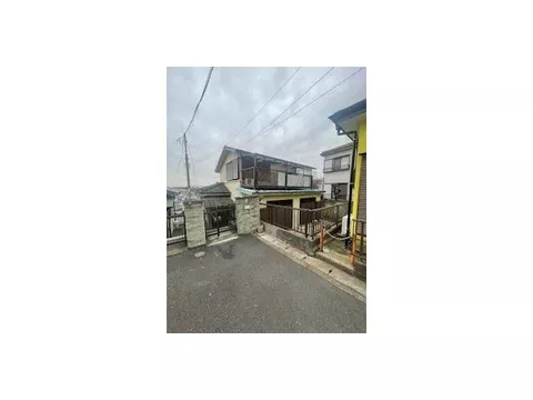 South garden, land over 50 tsubo, good sunlight, home garden, south-facing, facing a south road, two-story