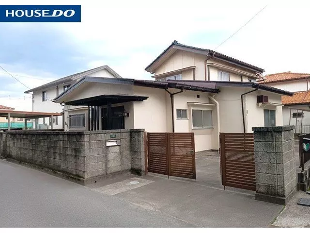 Approximately 81 tsubo of spacious land! Parking space for 3 or more cars possible! About an 8-minute walk to the elementary school
