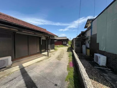 Nakano-chō (Hobo Station) 3.2 million yen
