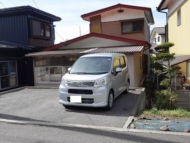 Honmachi Nishi (Chino Station) 9.8 million yen