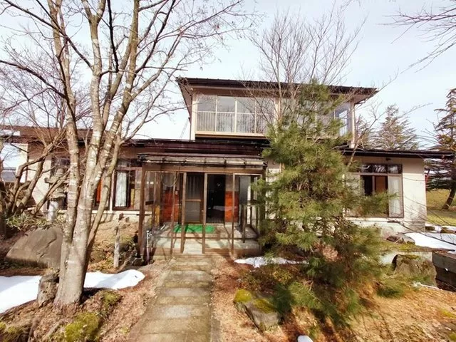 Spacious land of over 250 tsubo, suitable for a home garden. 3 minutes on foot to Rokugo Elementary School, and to the 6th Junior High School