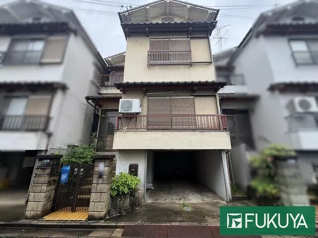 Yamato Takada City, Isono Town (Takada City Station) 3-story 4DK