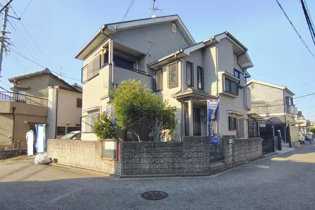 Kishiwada City, Gokurakuji Town 1-chome (Higashi Kishiwada Station) 2-story 4LDK