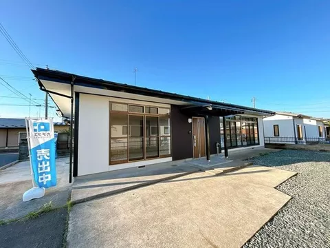 [Open House] Interior and exterior renovation planned / Single-story / Water facilities replacement / Parking for 3 cars available / Oshu City