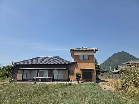 Used single-family home in Kagawa Prefecture, Marugame City, Iiyama Town, Nishisaka Moto