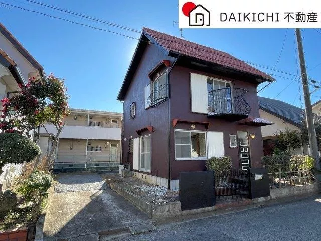 South-facing with good sunlight! Parking space for 2 cars! Convenient living environment!